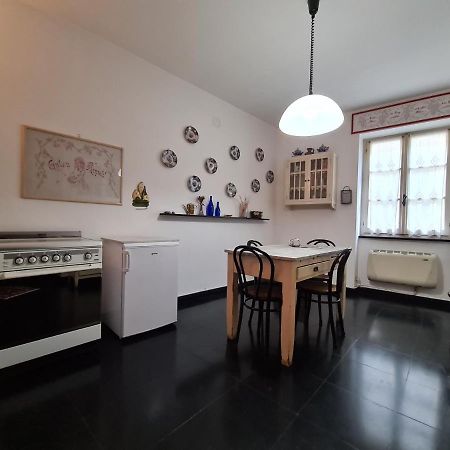 Mansarda A Finalborgo - Fascino E Tradizione Apartamento Finale Ligure Exterior foto