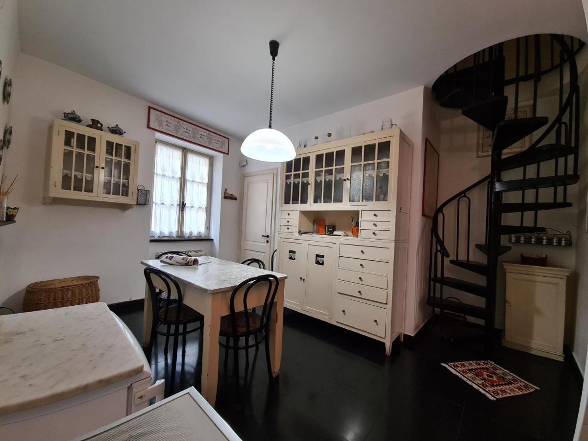 Mansarda A Finalborgo - Fascino E Tradizione Apartamento Finale Ligure Exterior foto